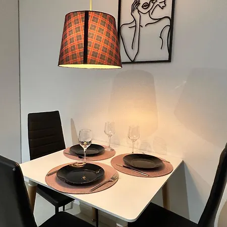 Chic Escape One - Free Parking Apartment