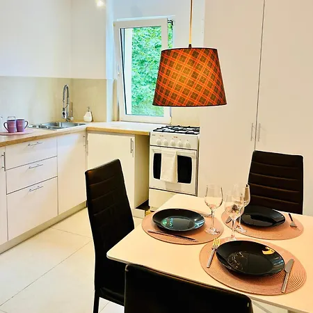 Chic Escape One - Free Parking Appartamento Braşov