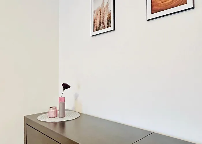 Chic Escape One - Free Parking דירה בראשוב